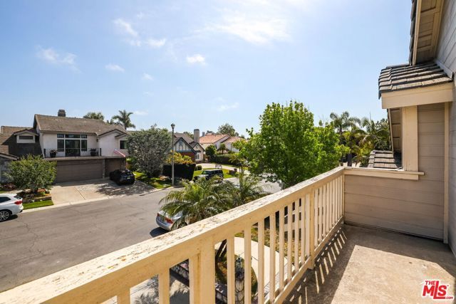 6811 Hitchingpost Circle, Huntington Beach, CA 92648