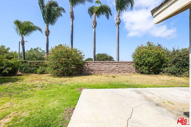 6811 Hitchingpost Circle, Huntington Beach, CA 92648