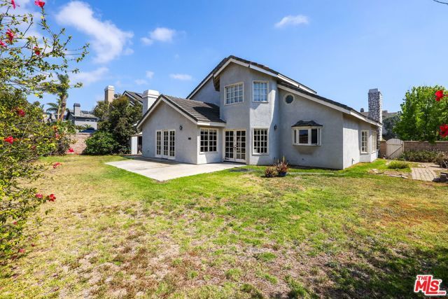 6811 Hitchingpost Circle, Huntington Beach, CA 92648