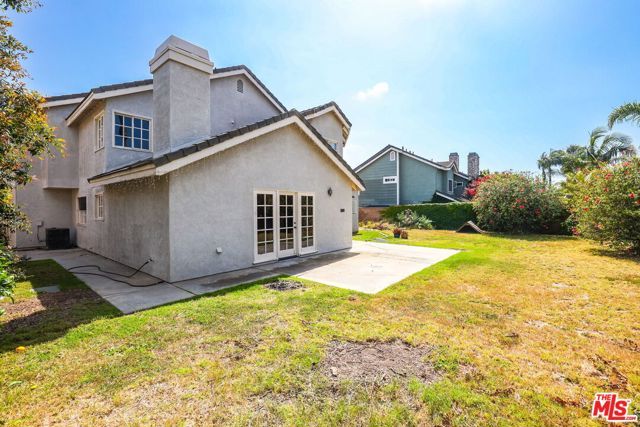 6811 Hitchingpost Circle, Huntington Beach, CA 92648