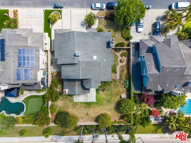 6811 Hitchingpost Circle, Huntington Beach, CA 92648