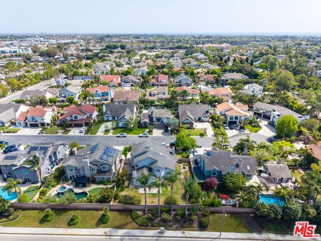 6811 Hitchingpost Circle, Huntington Beach, CA 92648