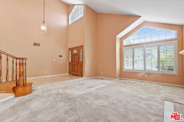 6811 Hitchingpost Circle, Huntington Beach, CA 92648