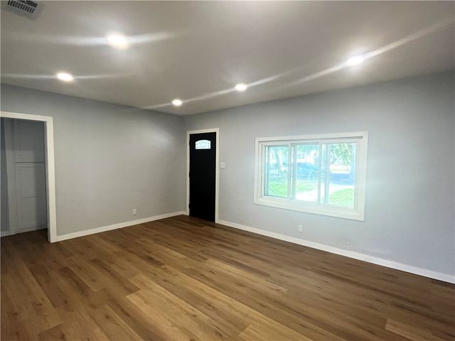 329 W Maitland, Ontario, CA 91762