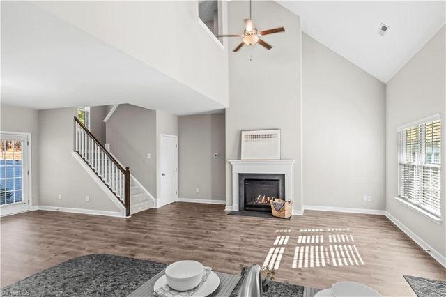 227 Hawks Nest Circle, Clemmons, NC 27012