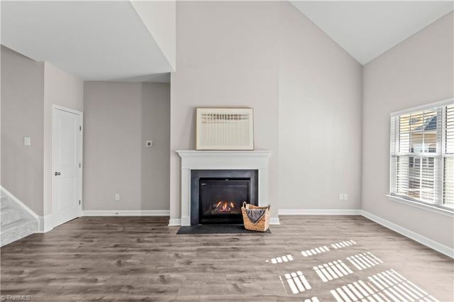 227 Hawks Nest Circle, Clemmons, NC 27012