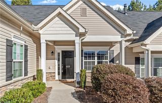 227 Hawks Nest Circle, Clemmons, NC 27012
