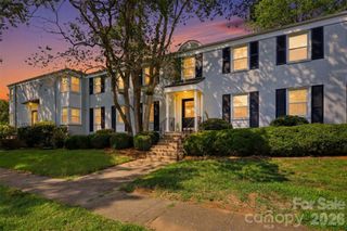 216 Wakefield Drive A, Charlotte, NC 28209