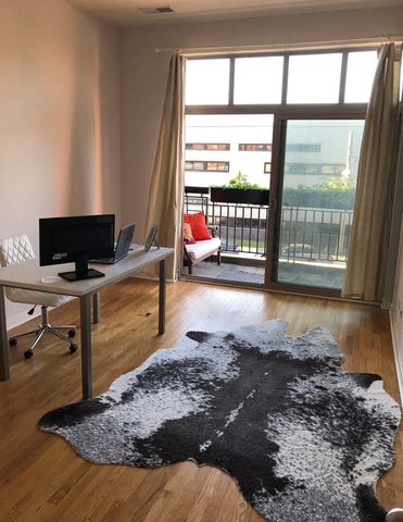 1910 S State Street 211, Chicago, IL 60616