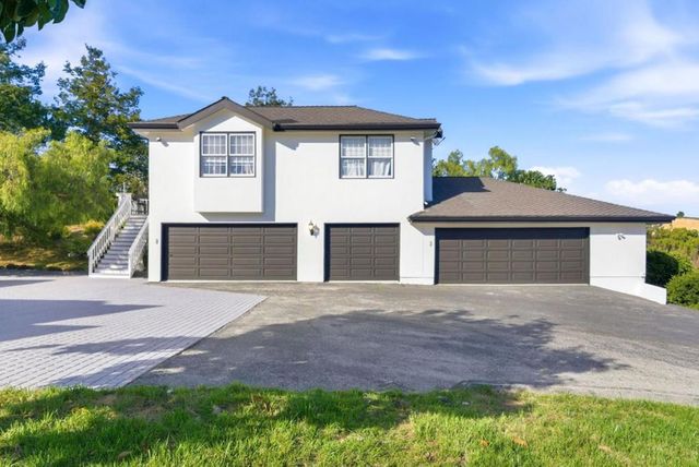 9505 York Road, Monterey, CA 93940