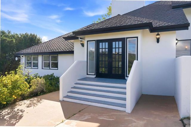 9505 York Road, Monterey, CA 93940