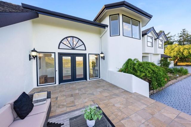 9505 York Road, Monterey, CA 93940