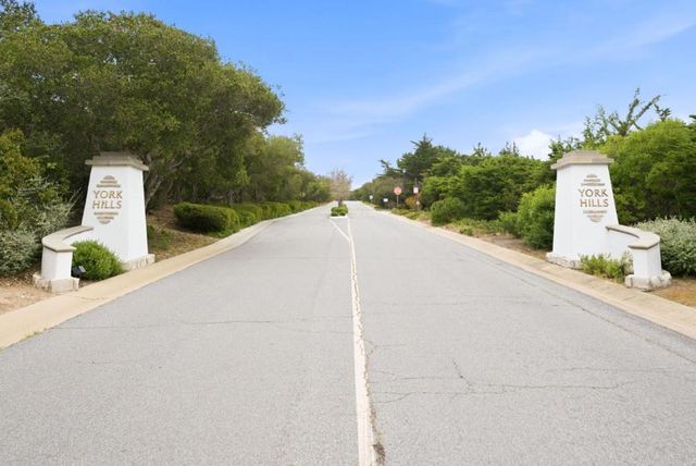 9505 York Road, Monterey, CA 93940