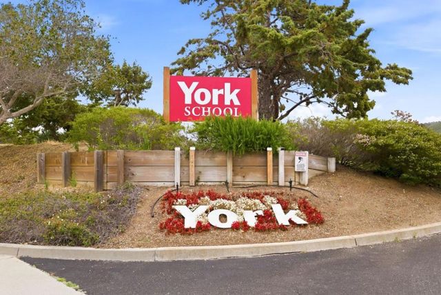 9505 York Road, Monterey, CA 93940