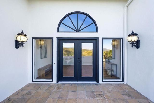 9505 York Road, Monterey, CA 93940