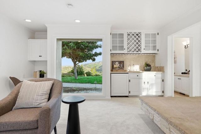 9505 York Road, Monterey, CA 93940