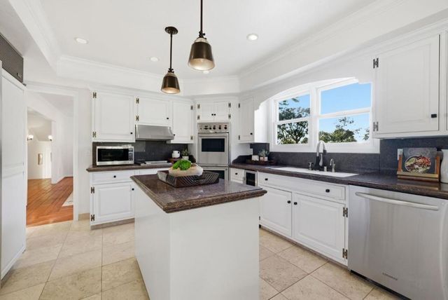 9505 York Road, Monterey, CA 93940