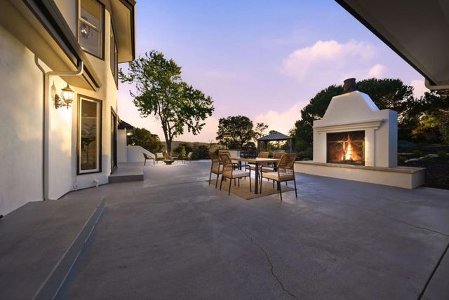 9505 York Road, Monterey, CA 93940