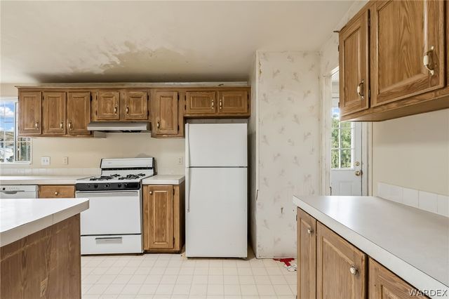 2389 Castle Rock Circle, Bullhead City, AZ 86442