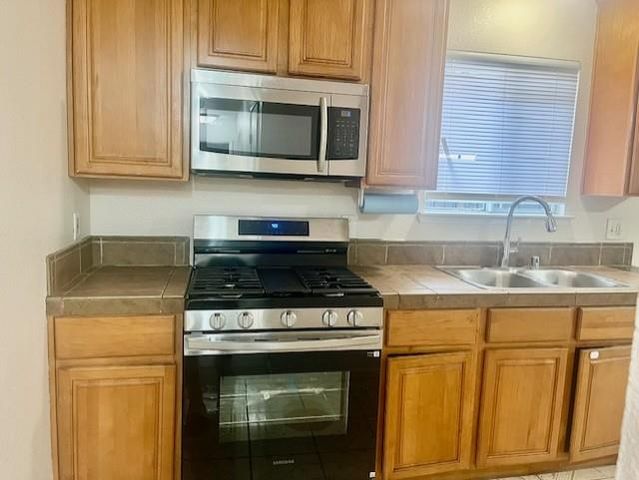 213 Rendon Avenue, Stockton, CA 95205