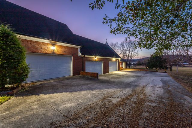 8121 Highway 156, South Pittsburg, TN 37380