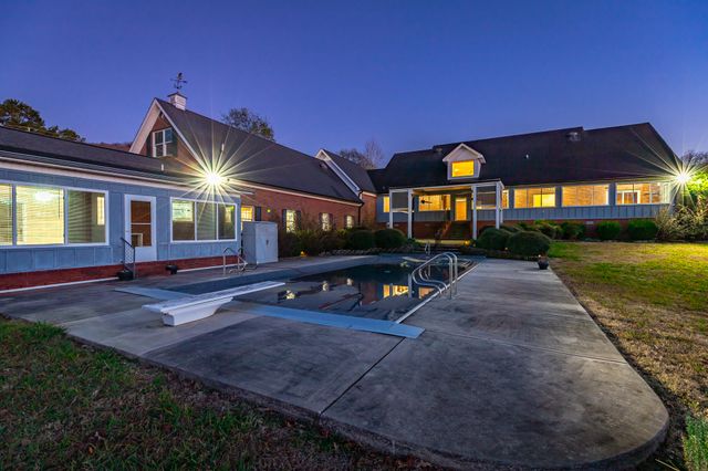 8121 Highway 156, South Pittsburg, TN 37380