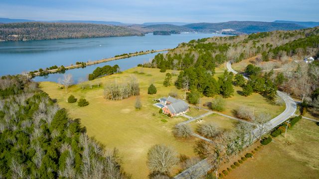 8121 Highway 156, South Pittsburg, TN 37380