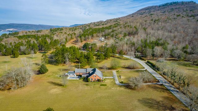 8121 Highway 156, South Pittsburg, TN 37380