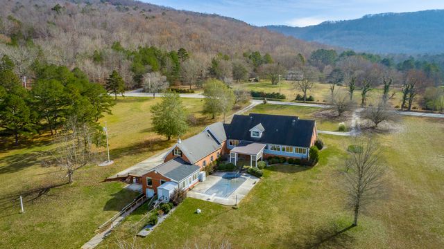 8121 Highway 156, South Pittsburg, TN 37380