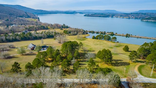 8121 Highway 156, South Pittsburg, TN 37380