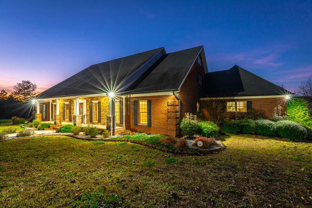 8121 Highway 156, South Pittsburg, TN 37380