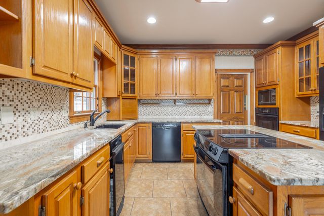 8121 Highway 156, South Pittsburg, TN 37380