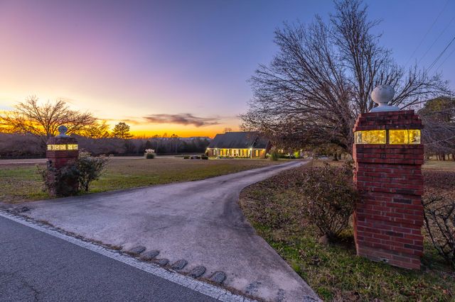 8121 Highway 156, South Pittsburg, TN 37380