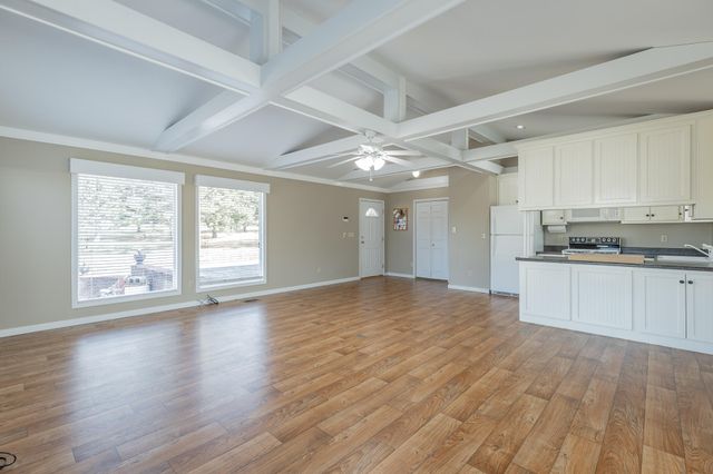 8121 Highway 156, South Pittsburg, TN 37380