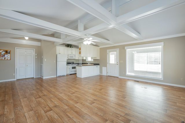 8121 Highway 156, South Pittsburg, TN 37380