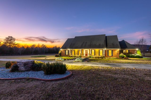 8121 Highway 156, South Pittsburg, TN 37380