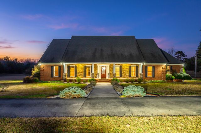 8121 Highway 156, South Pittsburg, TN 37380