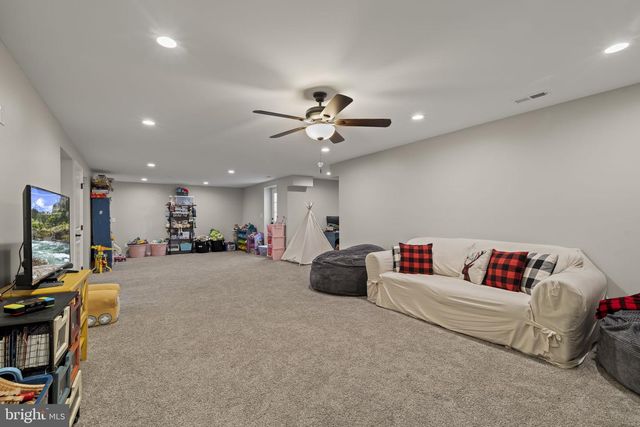 321 W RICHARDSON AVE, Langhorne, PA 19047