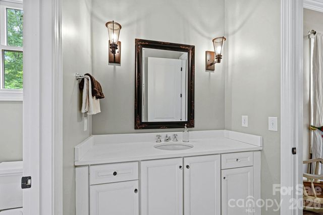 6808 Live Oaks Lane, Waxhaw, NC 28173