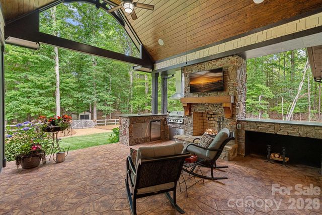 6808 Live Oaks Lane, Waxhaw, NC 28173