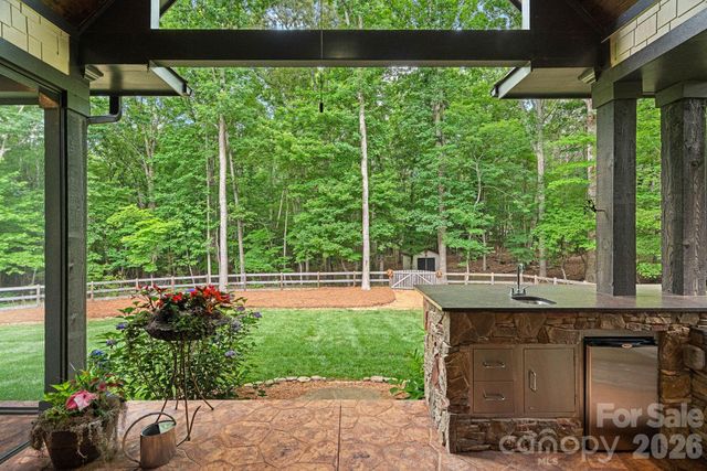 6808 Live Oaks Lane, Waxhaw, NC 28173