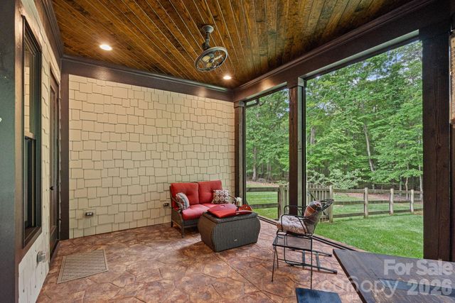 6808 Live Oaks Lane, Waxhaw, NC 28173