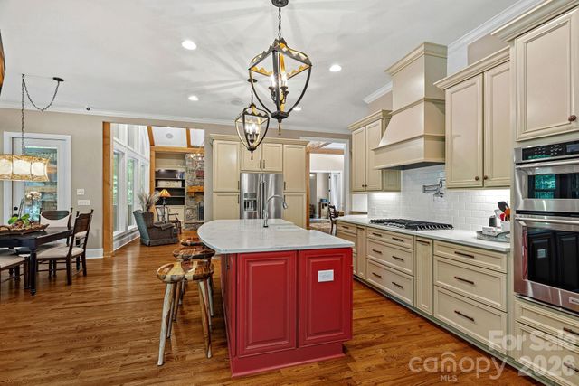 6808 Live Oaks Lane, Waxhaw, NC 28173
