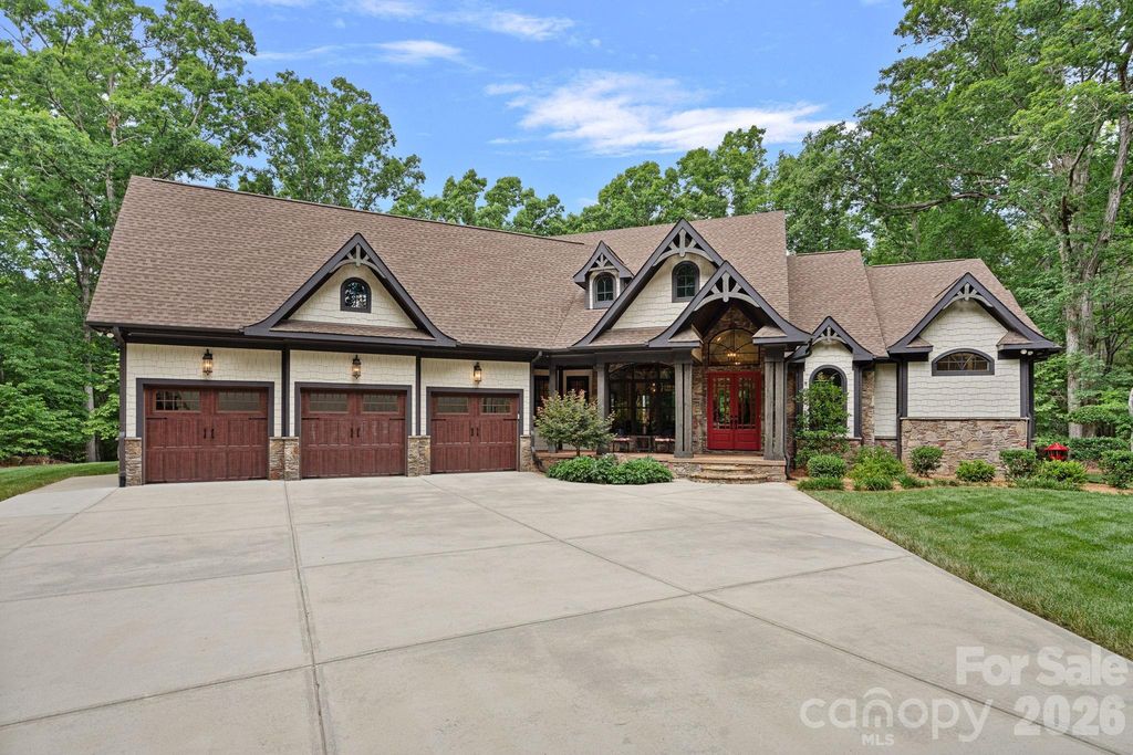 6808 Live Oaks Lane, Waxhaw, NC 28173
