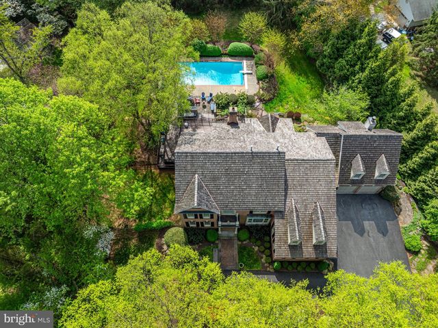 801 OLDE GEORGETOWN CT, Great Falls, VA 22066