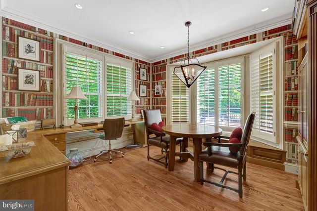 801 OLDE GEORGETOWN CT, Great Falls, VA 22066