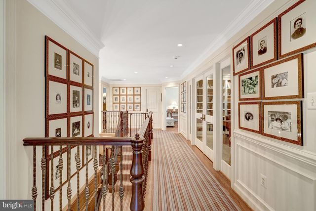 801 OLDE GEORGETOWN CT, Great Falls, VA 22066