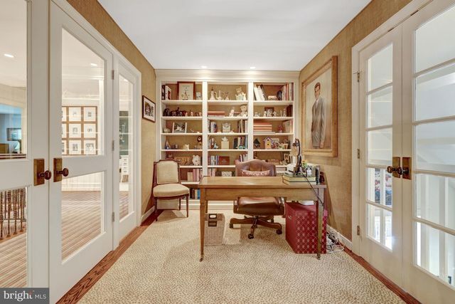 801 OLDE GEORGETOWN CT, Great Falls, VA 22066