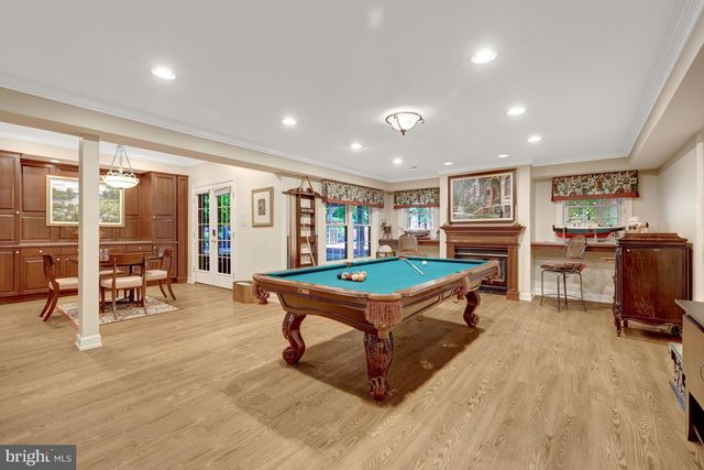 801 OLDE GEORGETOWN CT, Great Falls, VA 22066