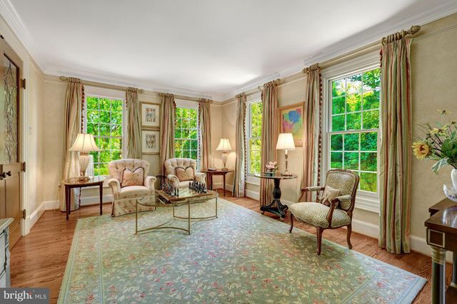 801 OLDE GEORGETOWN CT, Great Falls, VA 22066